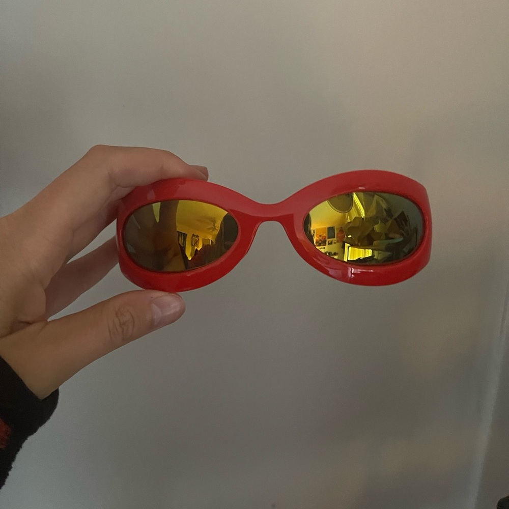 statement sunglasses